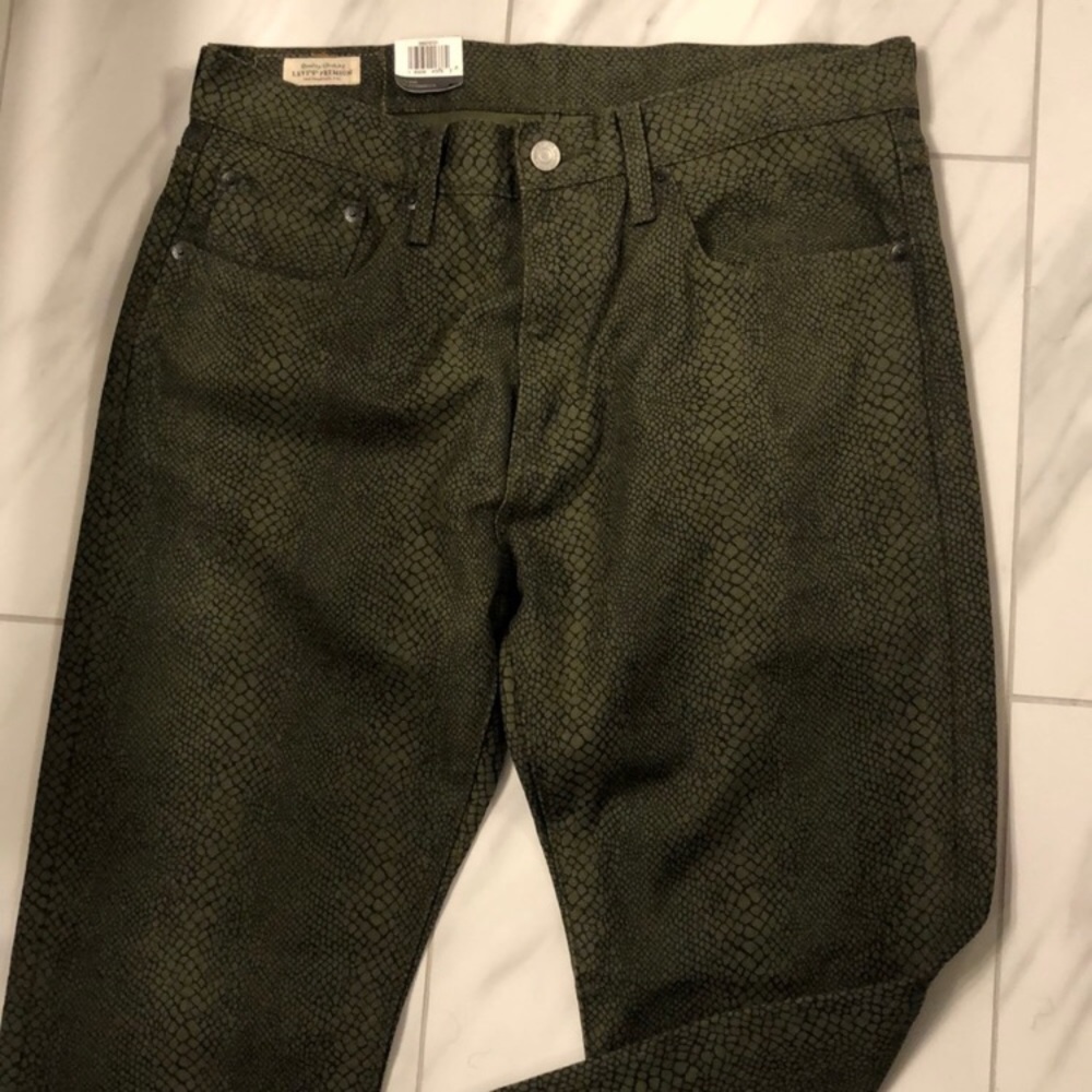 Men’s Levi’s 502 Taper Snakeskin Jeans
